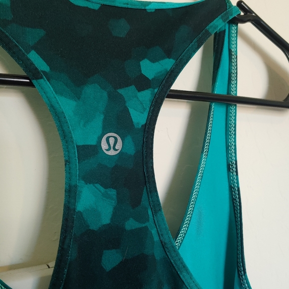 Lululemon Green Raceback Tank Top - Picture 4 of 4